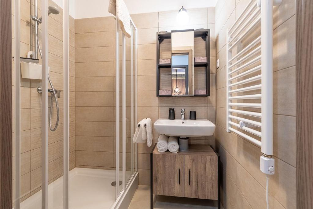 Gold Mandala Apartman Siofok By Bltn Exterior foto