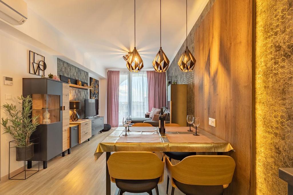 Gold Mandala Apartman Siofok By Bltn Exterior foto